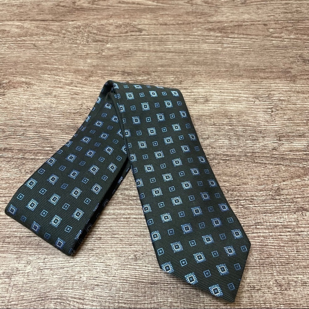 Cremieux 100% Wool